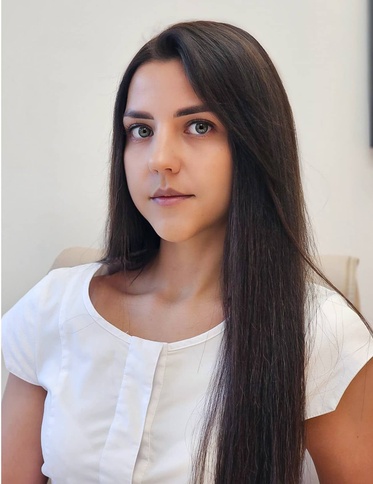 Лозовская (Солодовникова) Галина Олеговна